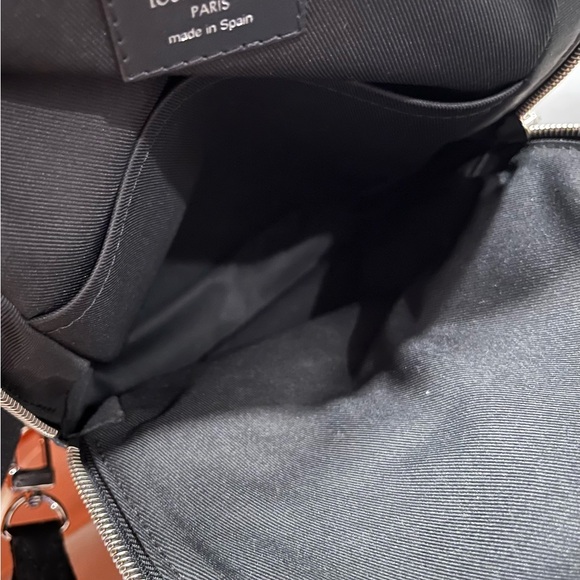 Louis Vuitton Damier Graphite Checkered Men's Backpack/Slingbag - Picture 10 of 16